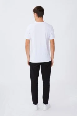 Cotton On Men Tbar Art T-Shirt -rivieraclothingco shop 3610803 140 3