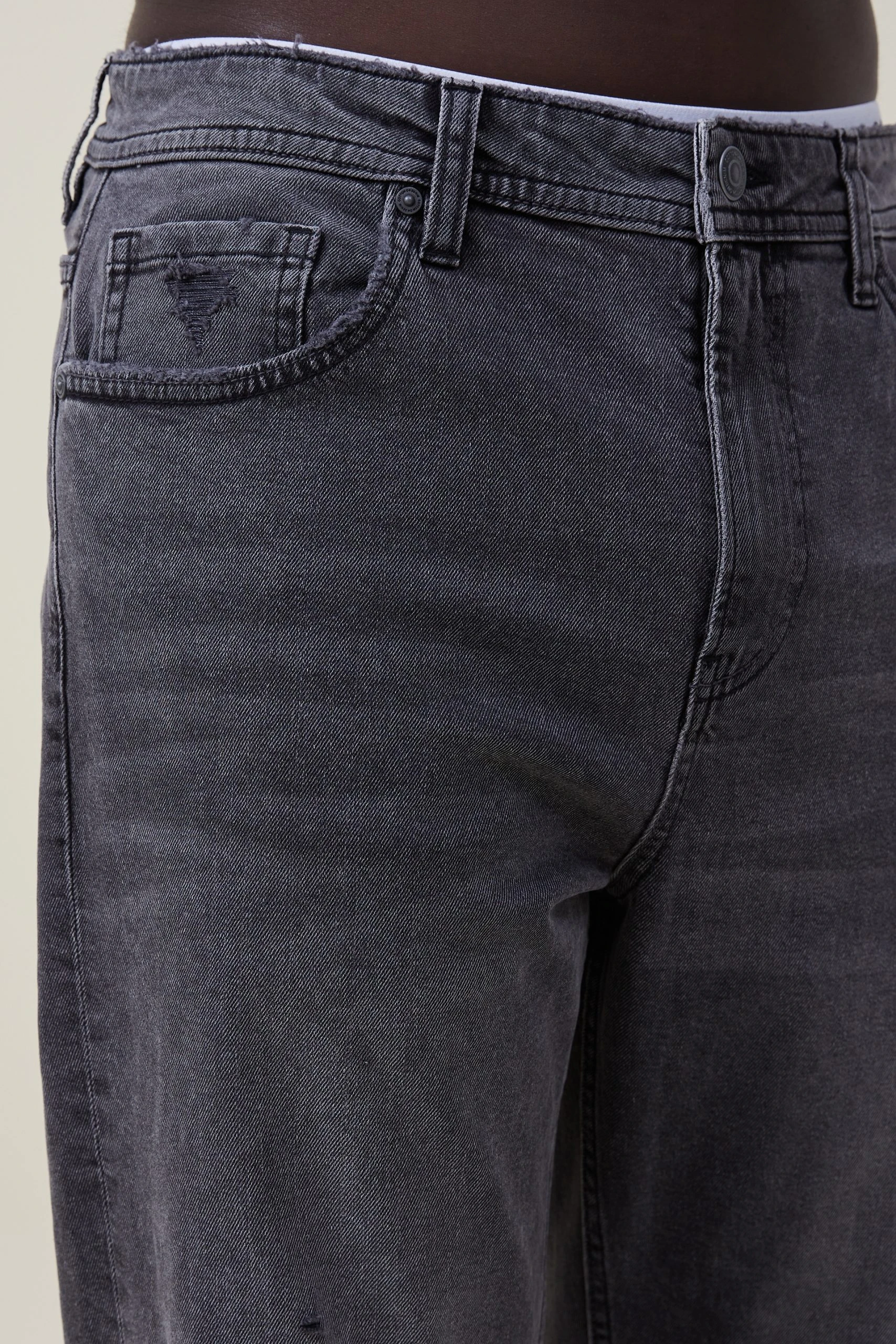 Cotton On Men Relaxed Tapered Jean 3 Cotton On Men Relaxed Tapered Jean - Image 3
