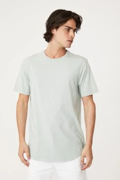 Cotton On Men Scooped Hem T-Shirt