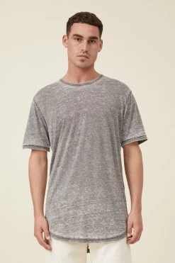 Cotton On Men Scooped Hem T-Shirt