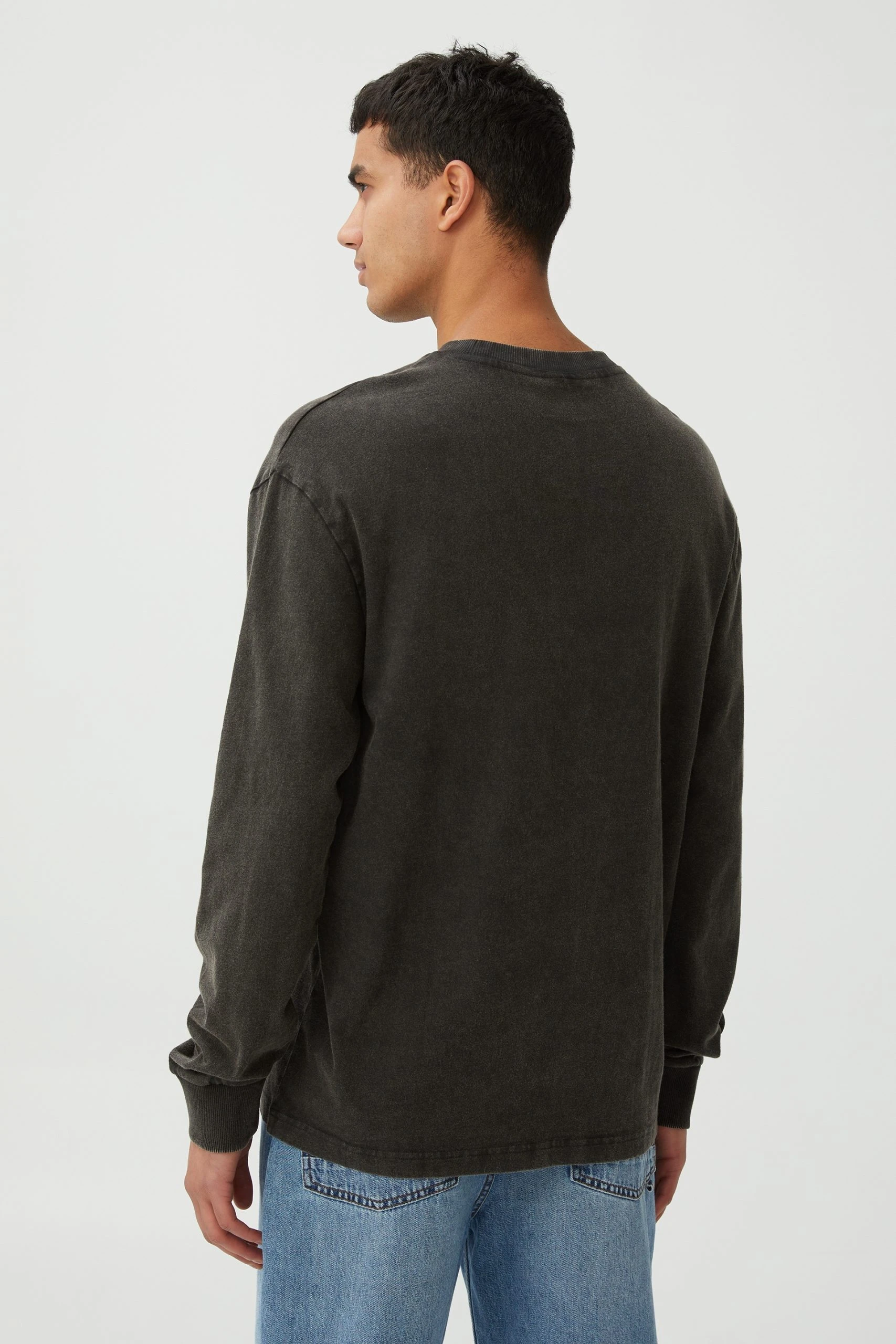 Cotton On Men Loose Fit Long Sleeve Tshirt - Image 3
