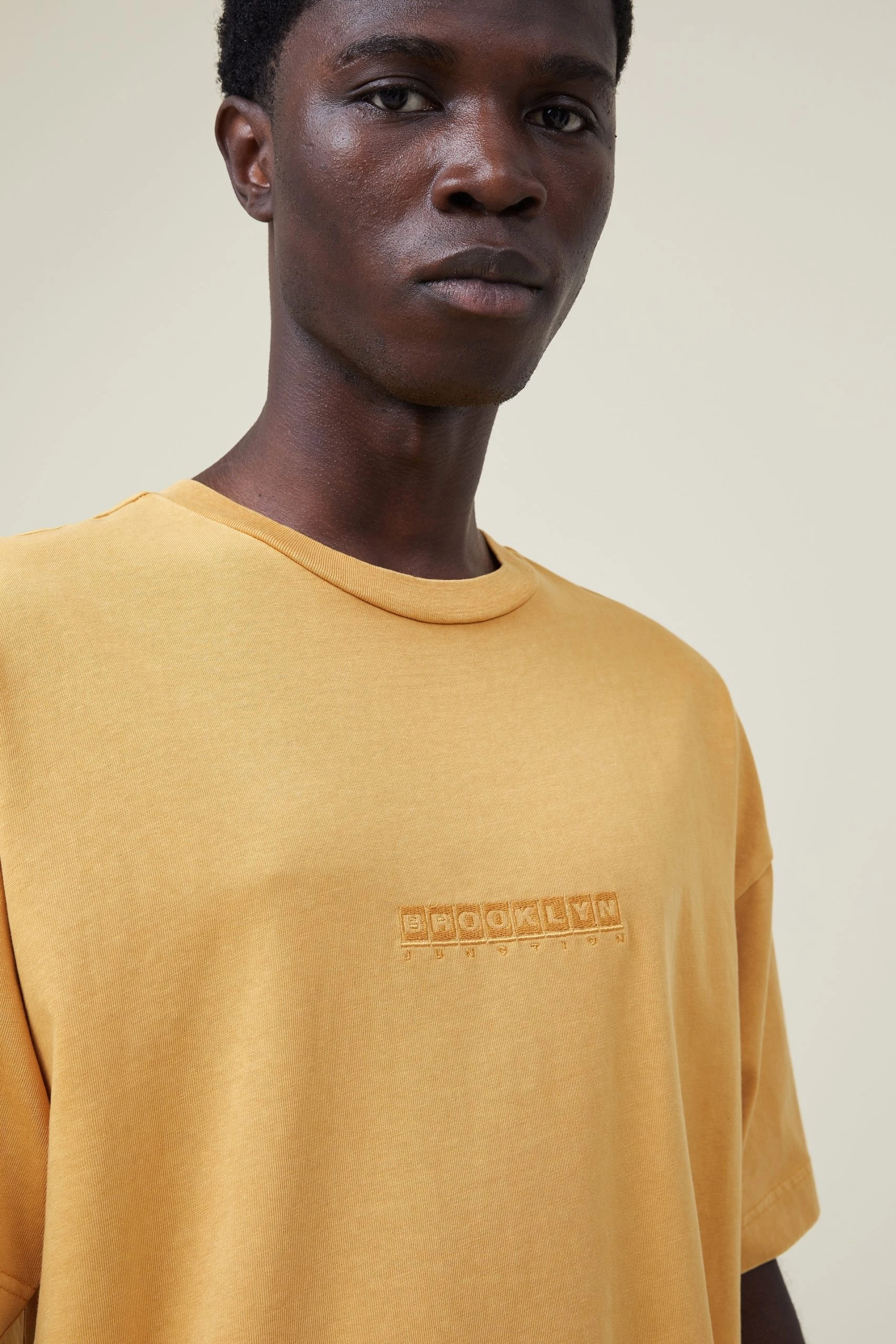 Cotton On Men Heavy Weight T-Shirt 4 Cotton On Men Heavy Weight T-Shirt - Image 4