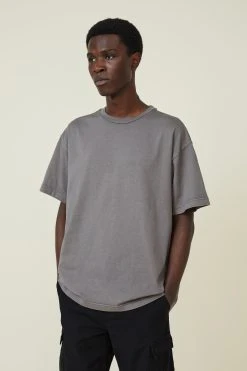 Cotton On Men Heavy Weight T-Shirt
