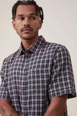Cotton On Men Eddie Short Sleeve Shirt -rivieraclothingco shop 3612032 02 4