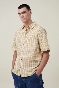 Cotton On Men Eddie Short Sleeve Shirt