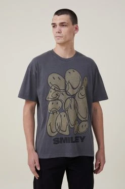 Cotton On Men Smiley Oversized T-Shirt